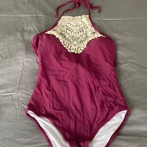 NWT Cupshe 1-Piece High-Neck Halter Swimsuit